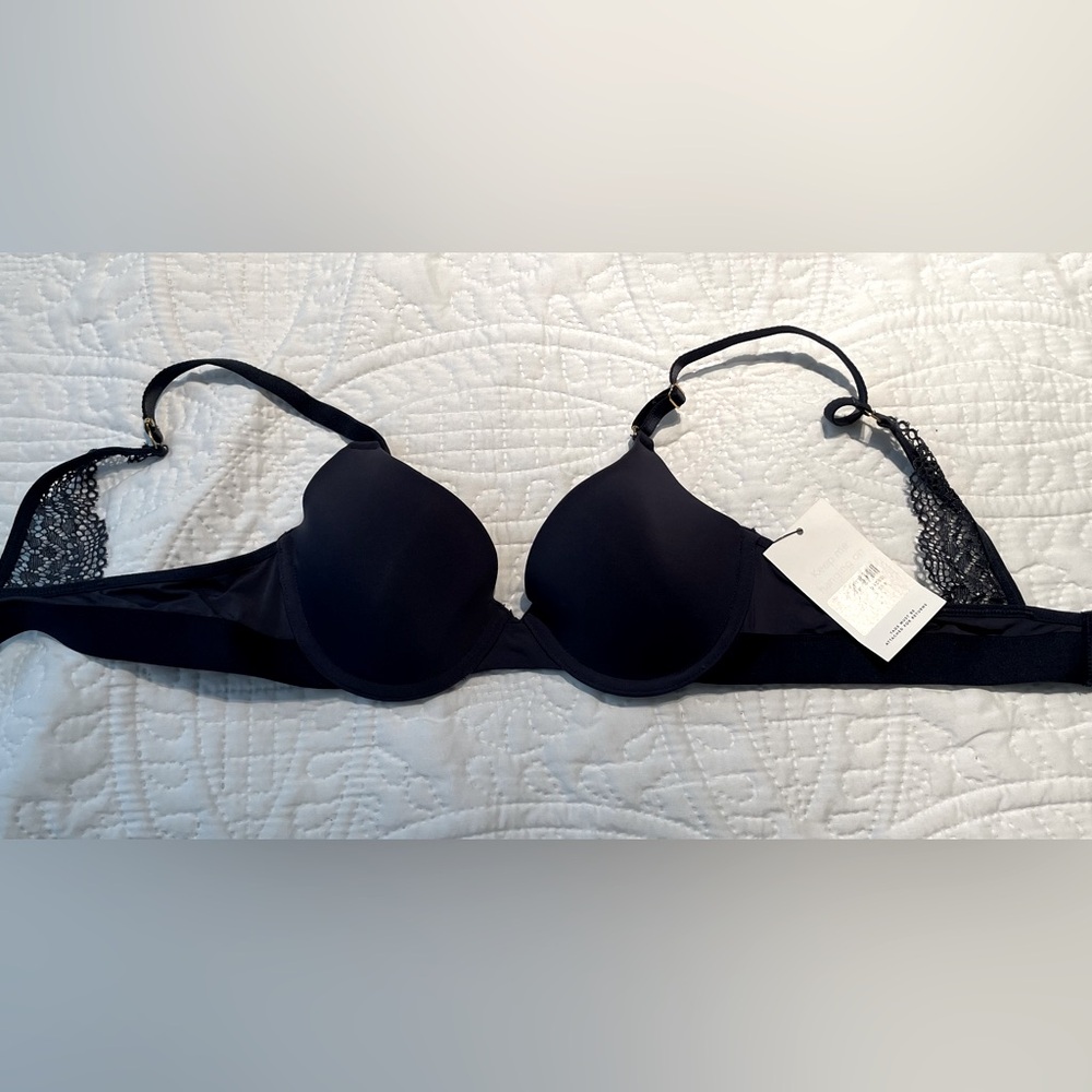 Lively T-Shirt Bra- Navy blue, new with tag, 34A